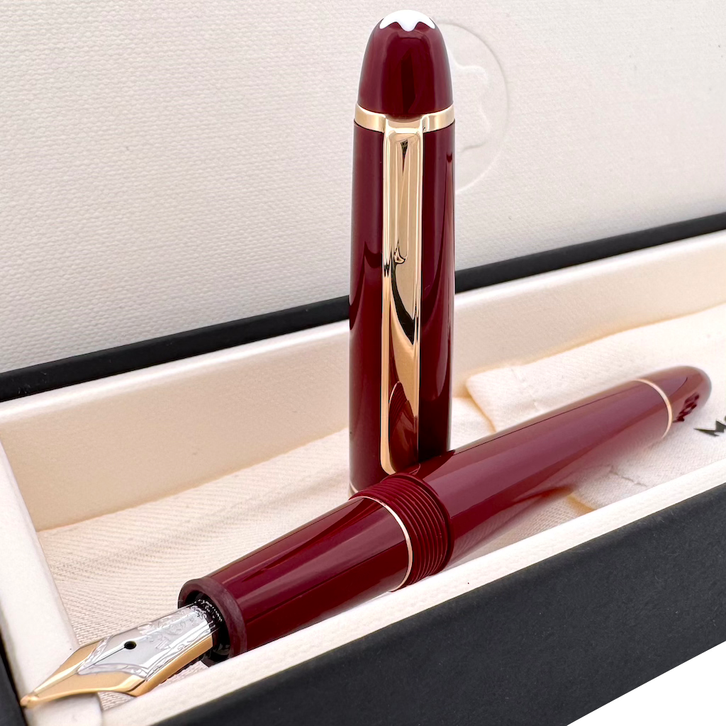 Montblanc Meisterstück Burgundy Classique Fountain Pen
