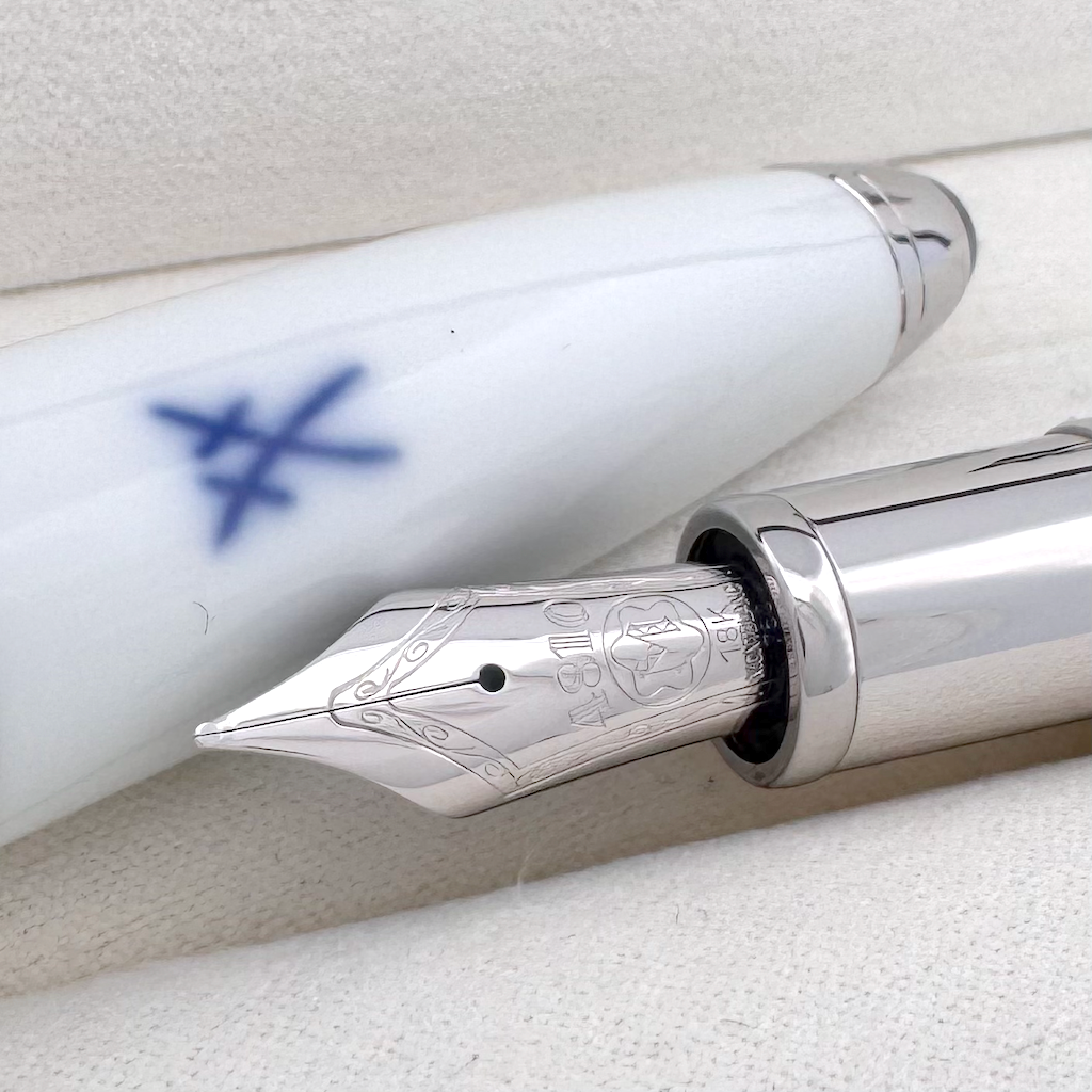 Montblanc Masters for Meisterstück Meissen Porcelain White Füllfederhalter
