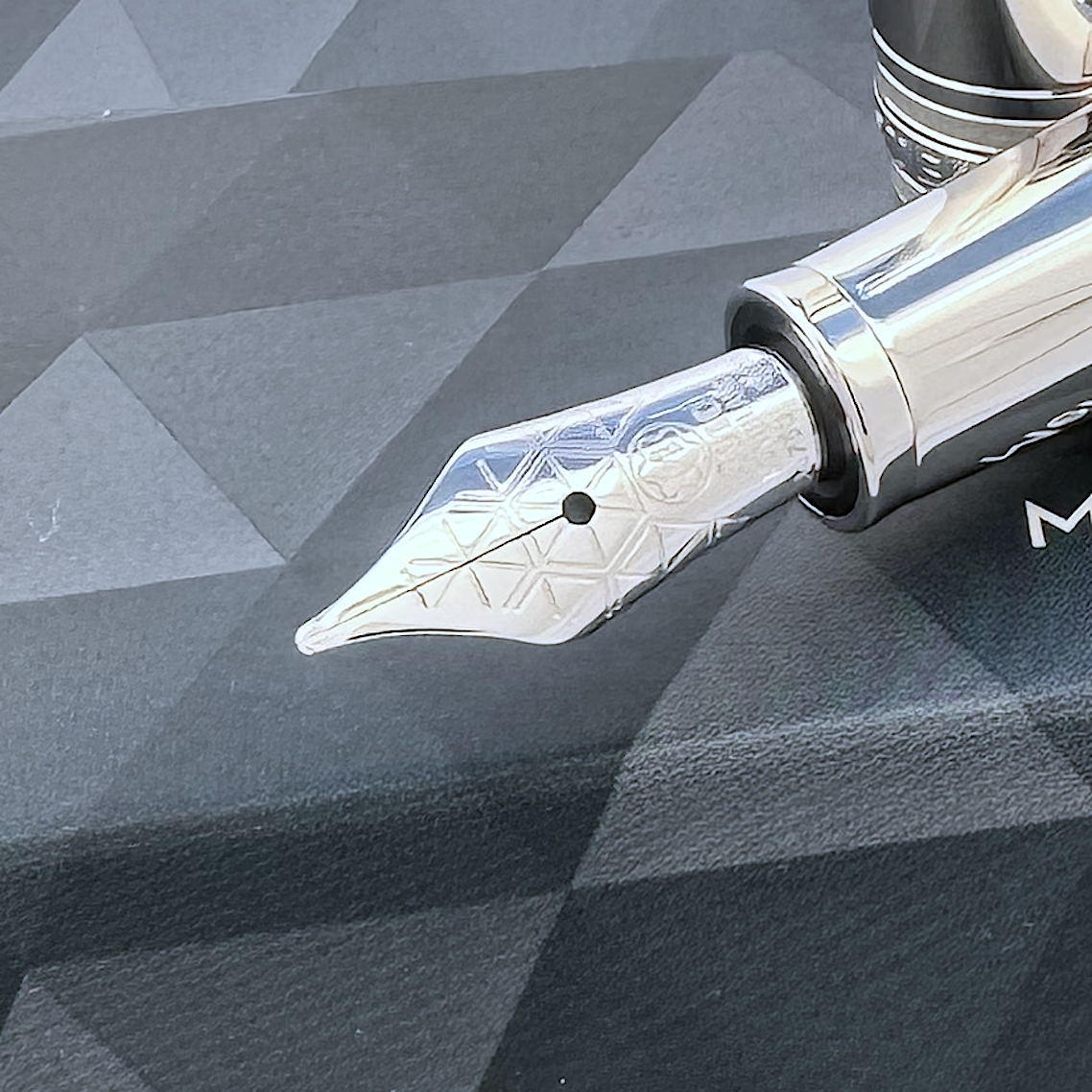 Montblanc Meisterstück Solitaire Blue Hour Doué Classique Füllfederhalter