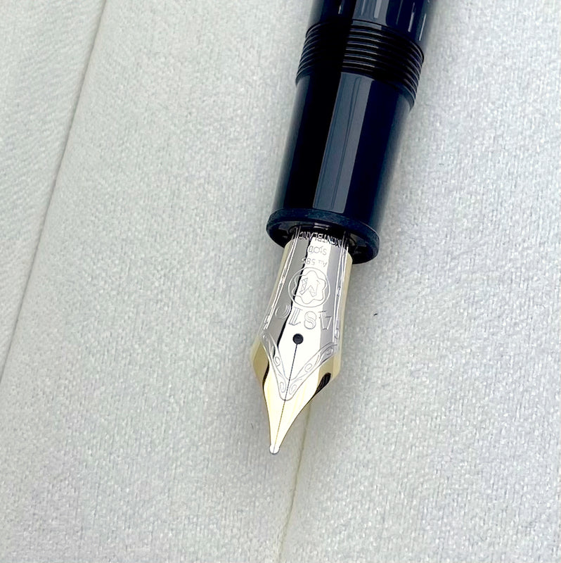 Bicolor Feder des Montblanc LeGrand Füllfefderhalters
