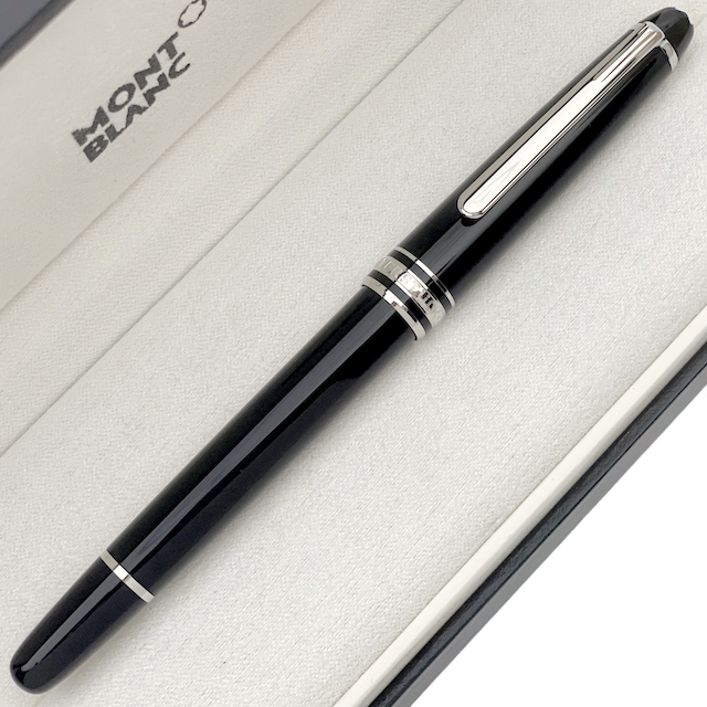 schwarz silberner Montblanc Rollerball mit geschlossener Kappe