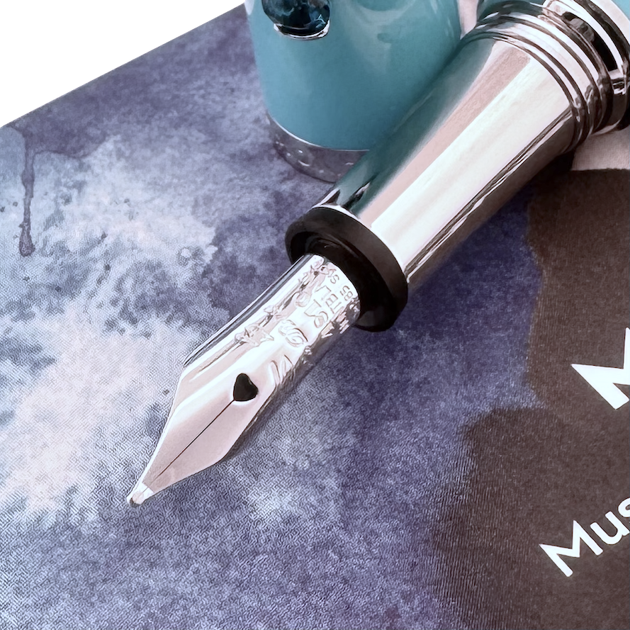 Montblanc Muses Edition Elizabeth Taylor Fountain Pen