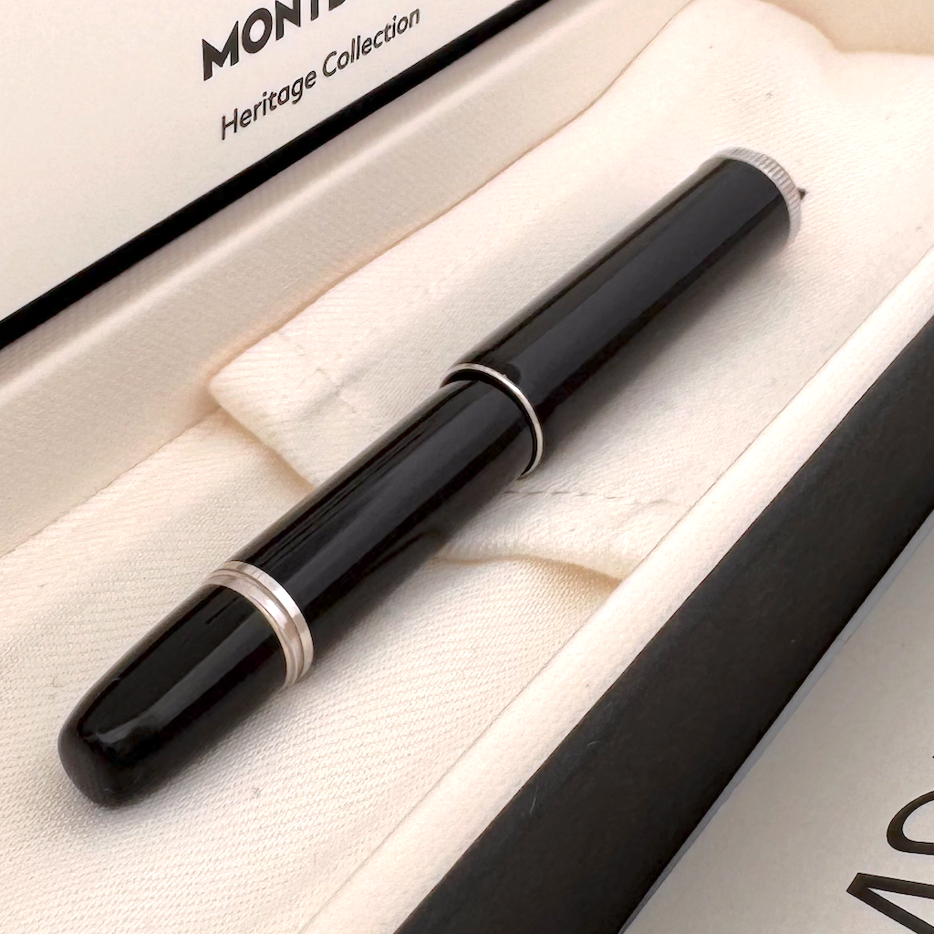 Montblanc Heritage Rouge & Noir Baby Black Special Edition fountain pen incl. case - SALE