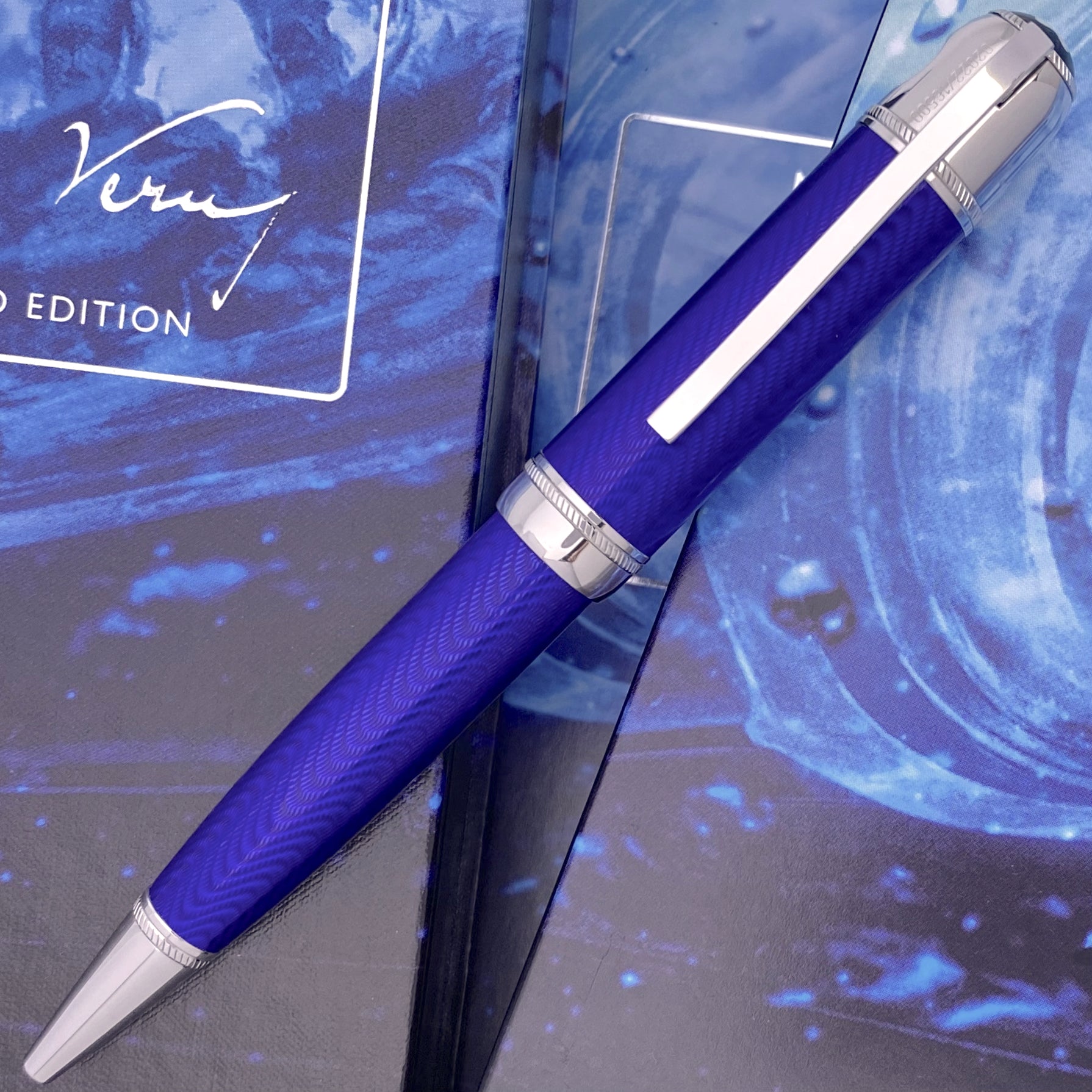 Montblanc Writers Edition Jules Verne Kugelschreiber - penfabrik