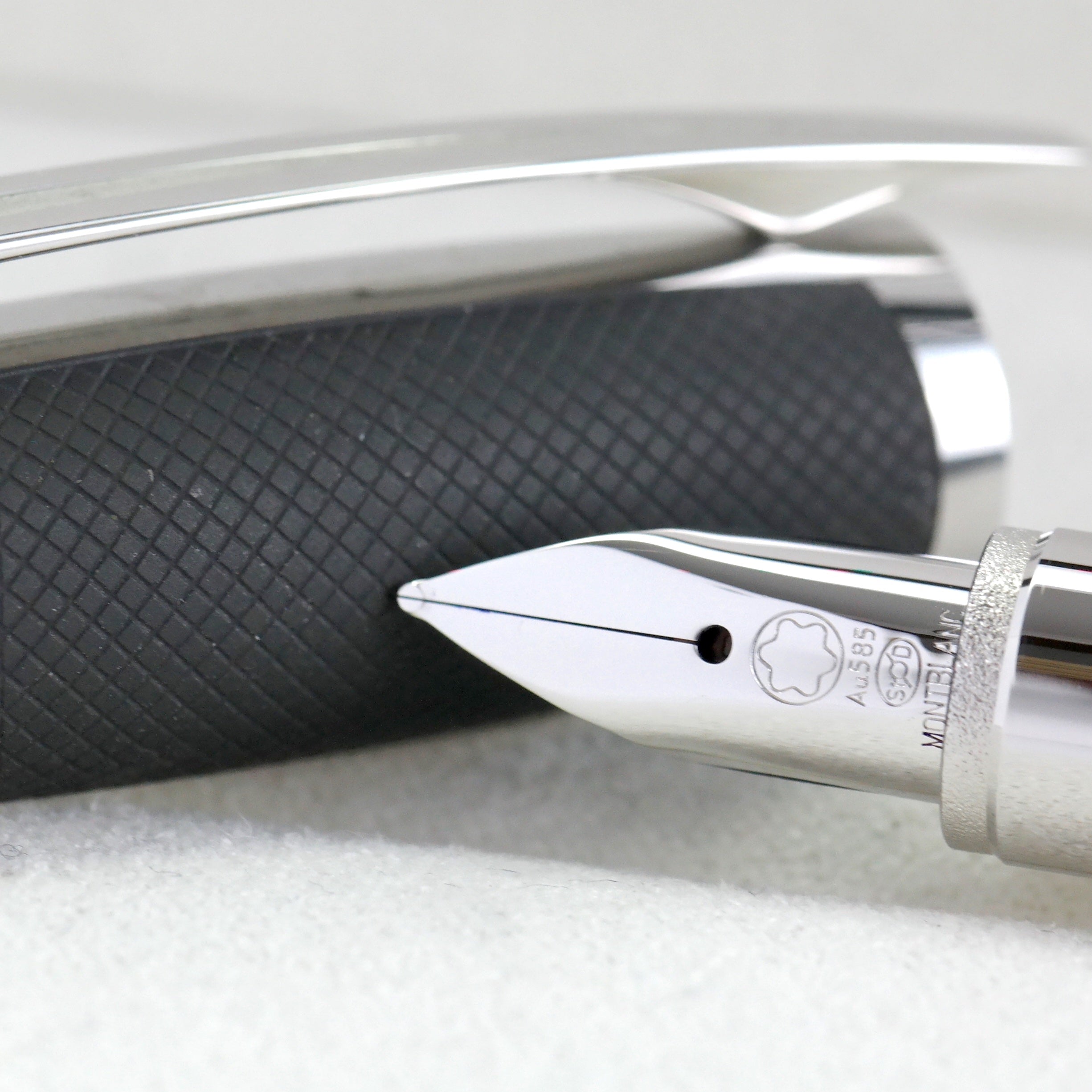 Montblanc StarWalker Extreme Steel Füllfederhalter - penfabrik