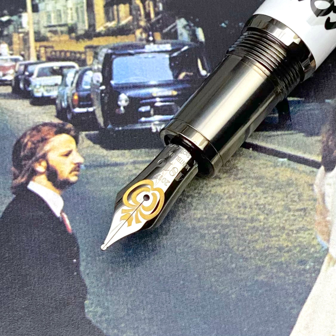 Montblanc Great Characters The Beatles 1969 Limited Edition Füllfederhalter - penfabrik
