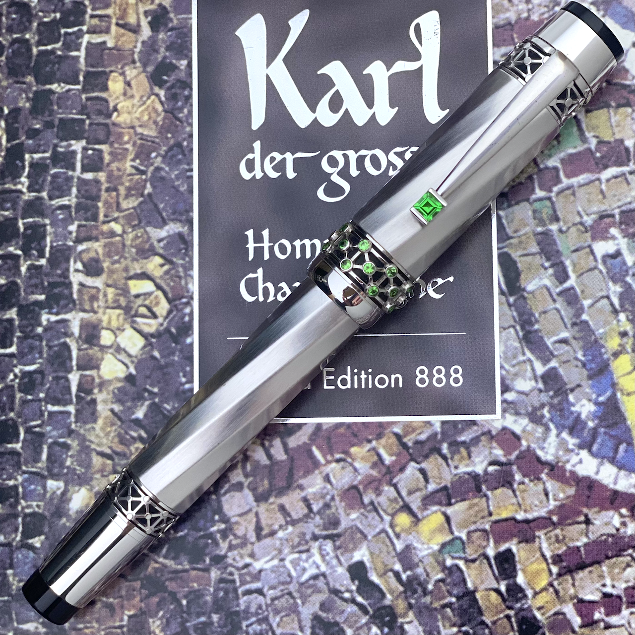 Montblanc Patron of Art Karl der Große 888 Füllfederhalter - penfabrik