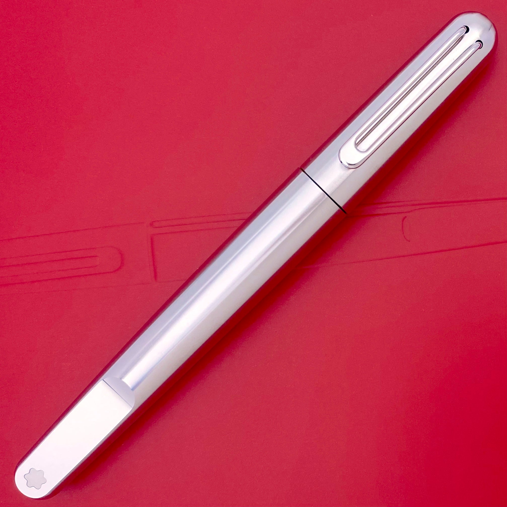 Montblanc M Red Signature Füllfederhalter Mark Newson - penfabrik