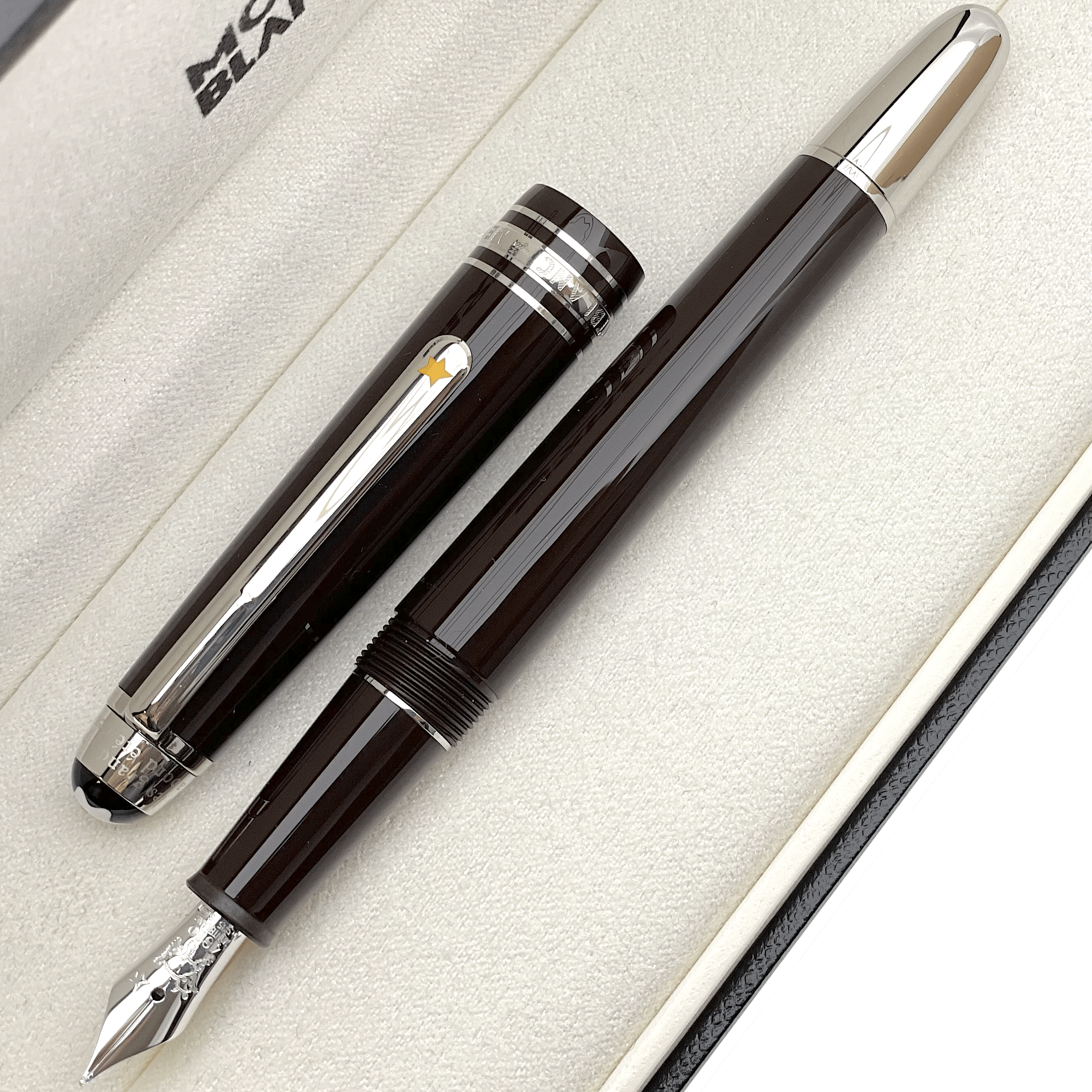 Montblanc Meisterstück Le Petit Prince Aviator Classique Füllfederhalter - penfabrik
