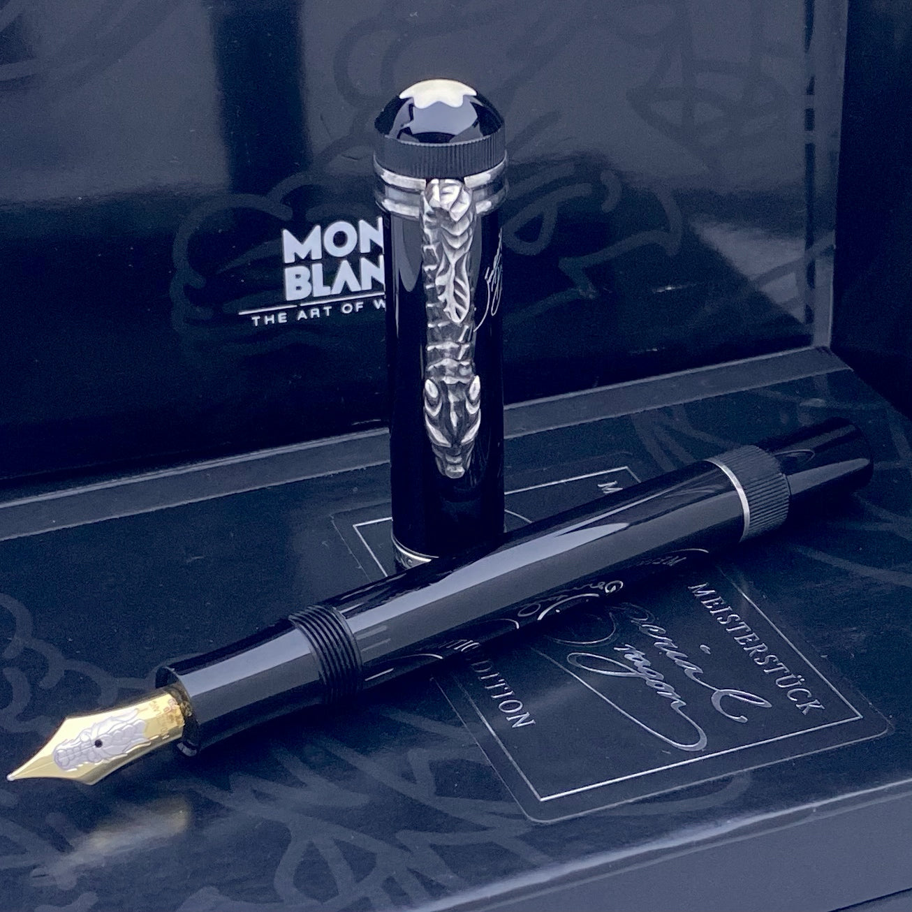Montblanc Writers Edition Imperial Dragon Füllfederhalter