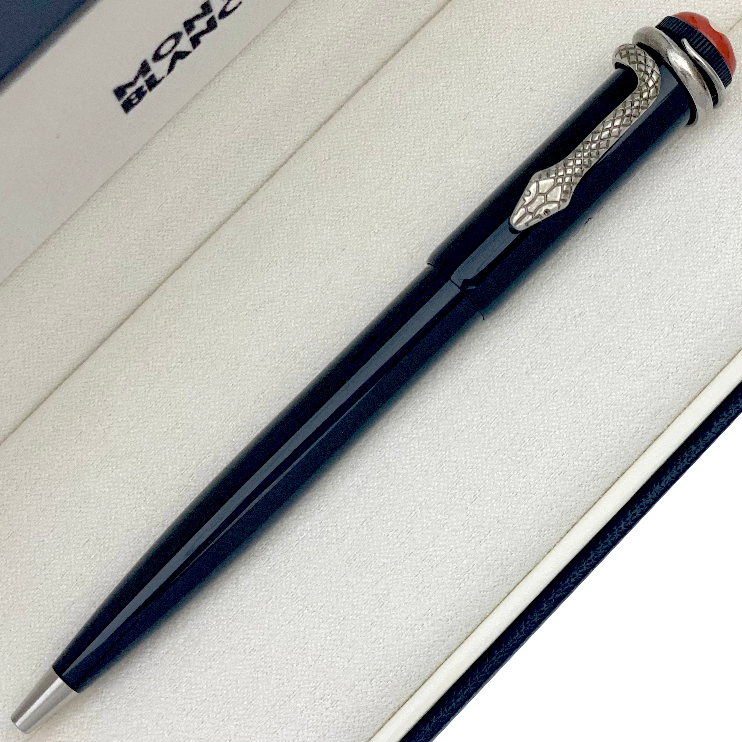 Montblanc Heritage Rouge et Noir Collection Special Edition Kugelschreiber - penfabrik