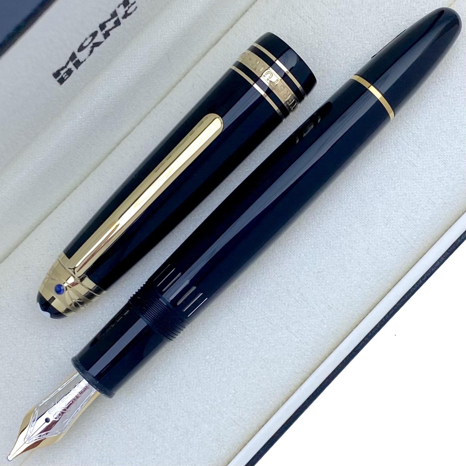Montblanc Meisterstück UNICEF LeGrand Signature for Good Füllfederhalter - penfabrik