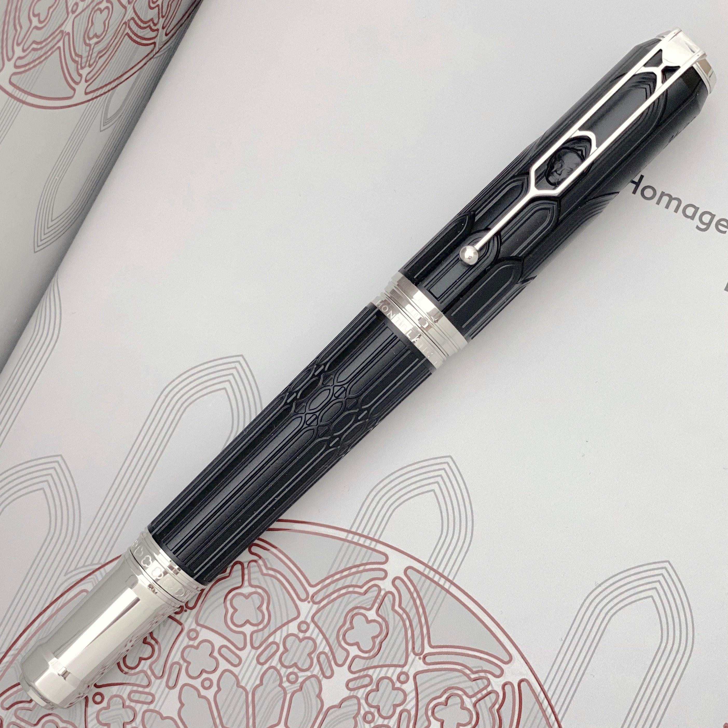 Montblanc Writers Edition 2010 Victor Hugo Fountain Pen