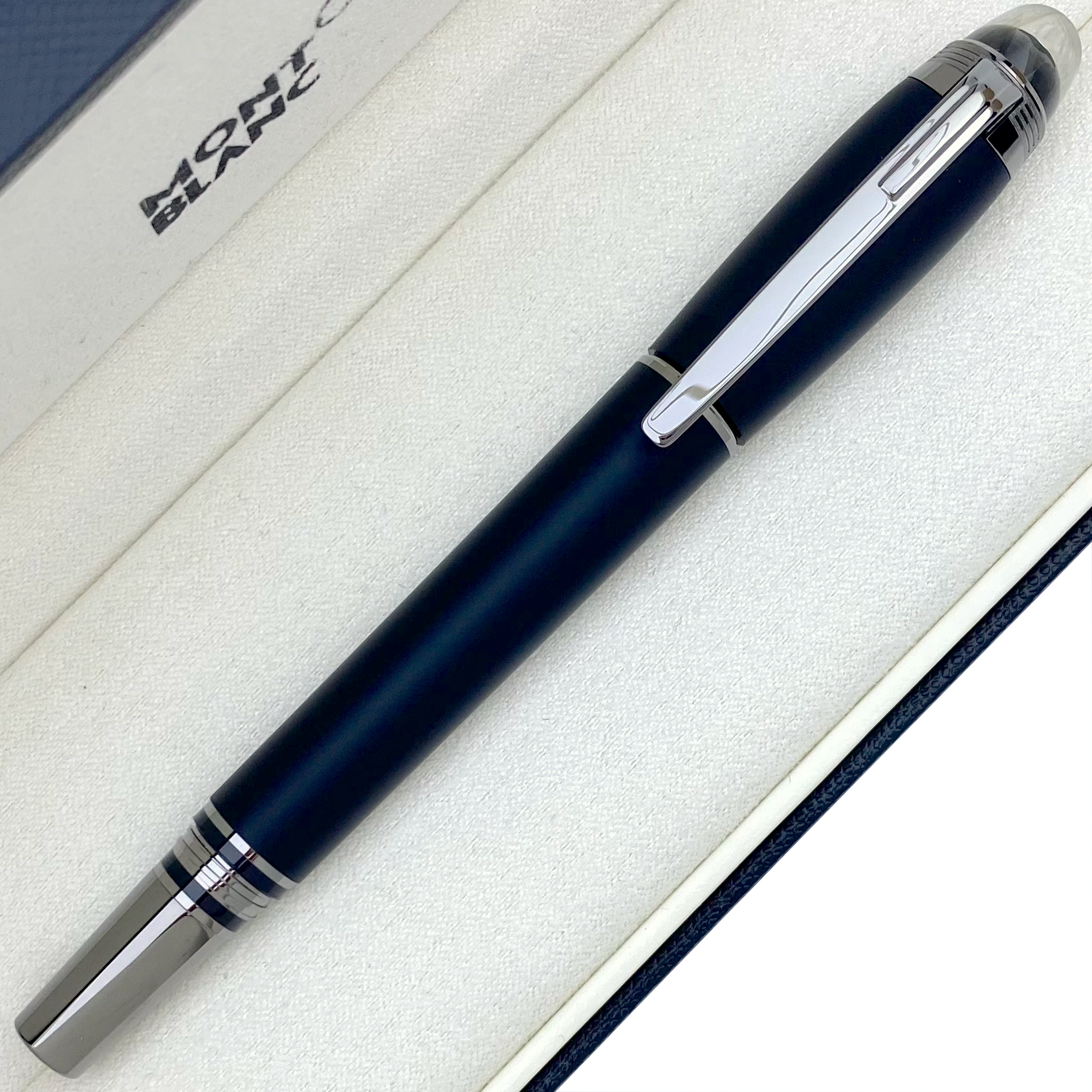 Montblanc StarWalker Ultra Black Füllfederhalter - penfabrik