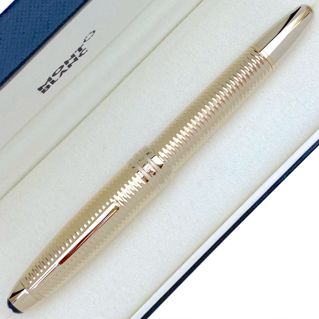 Montblanc Meisterstück Solitaire Geometry Champagne Gold LeGrand Füllfederhalter