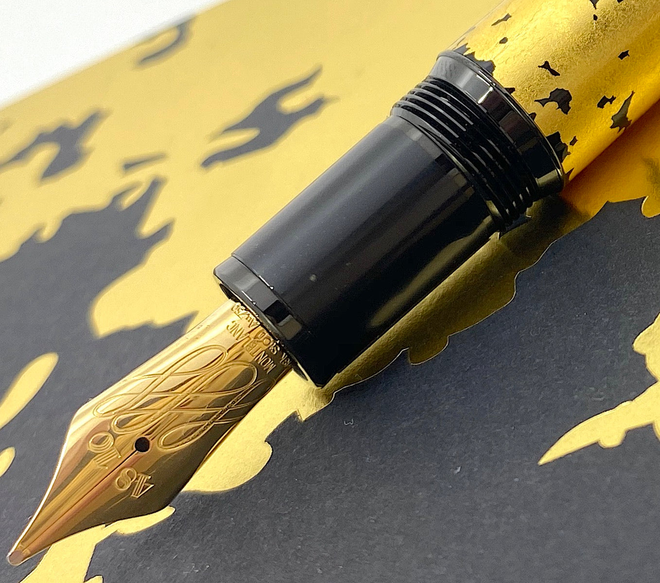 Montblanc Meisterstück Solitaire Calligraphy Gold Leaf Flex nib Füllfederhalter - penfabrik