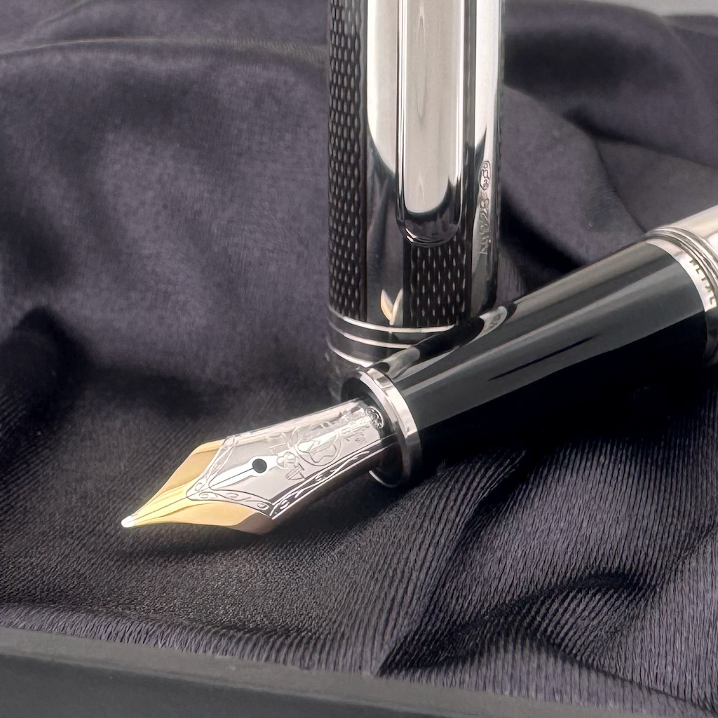 Montblanc Meisterstück Solitaire Classique 925er Silver Fibre Guilloche Fountain Pen