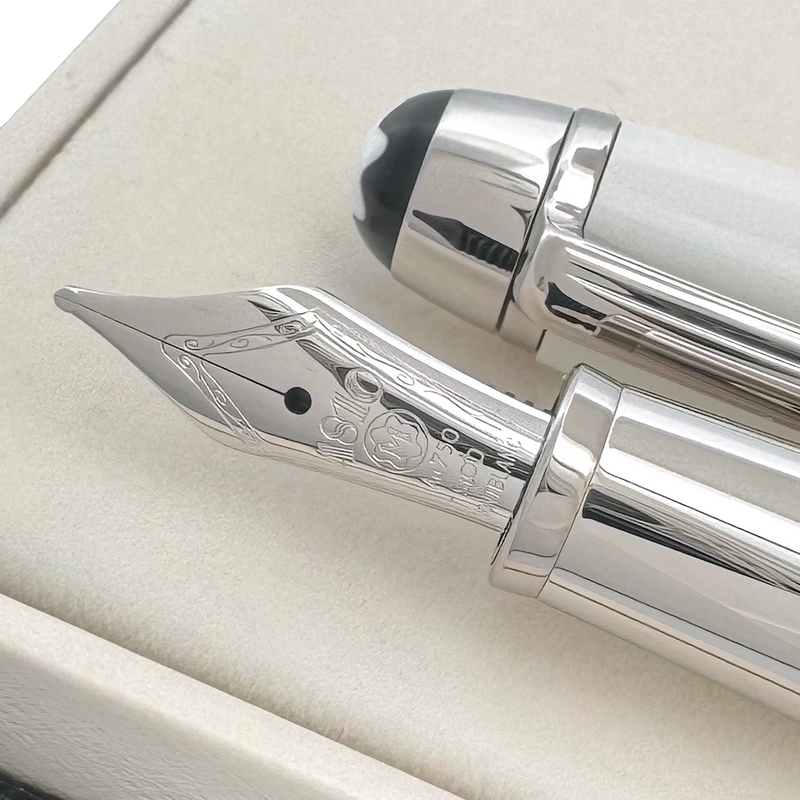 Montblanc Meisterstück White Solitaire Classique Fountain Pen