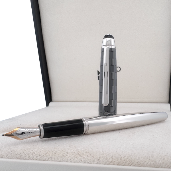 Montblanc Meisterstück Solitaire Classique Black Prisma Fountain Pen