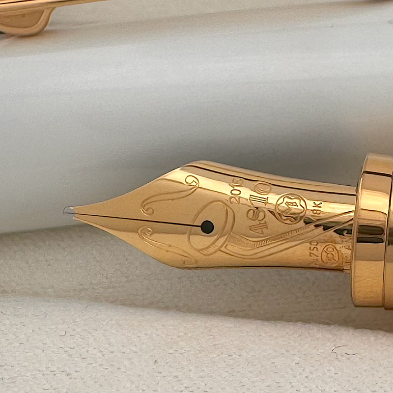 Montblanc Patron of Art 4810 Luciano Pavarotti Fountain Pen - SALE