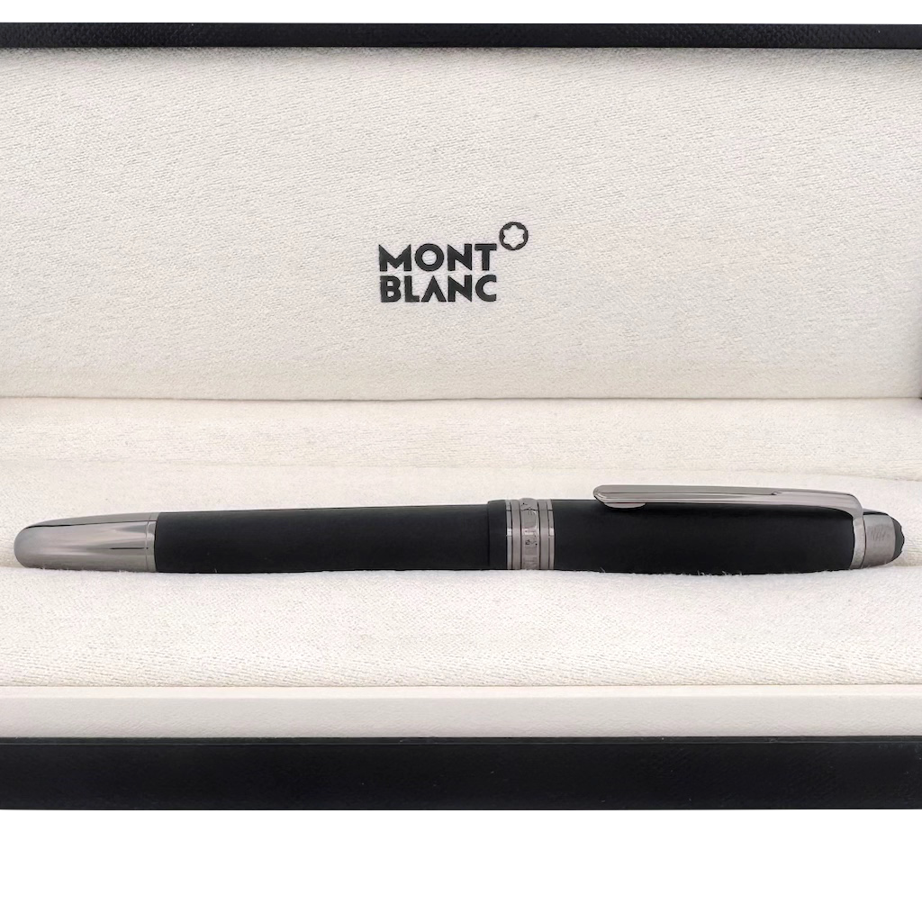 Montblanc Meisterstück Ultra Black Classique Fountain Pen