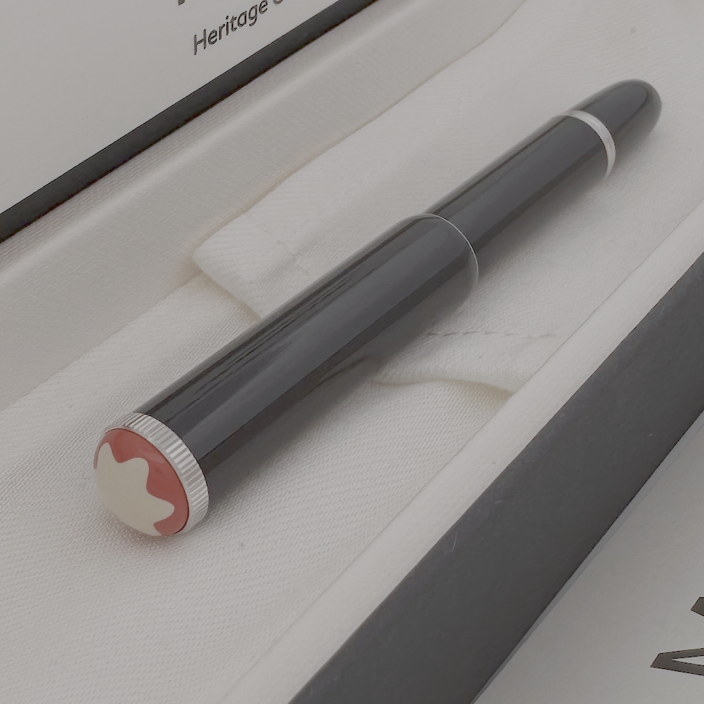 Montblanc Heritage Rouge & Noir Baby Black Special Edition fountain pen incl. case - SALE