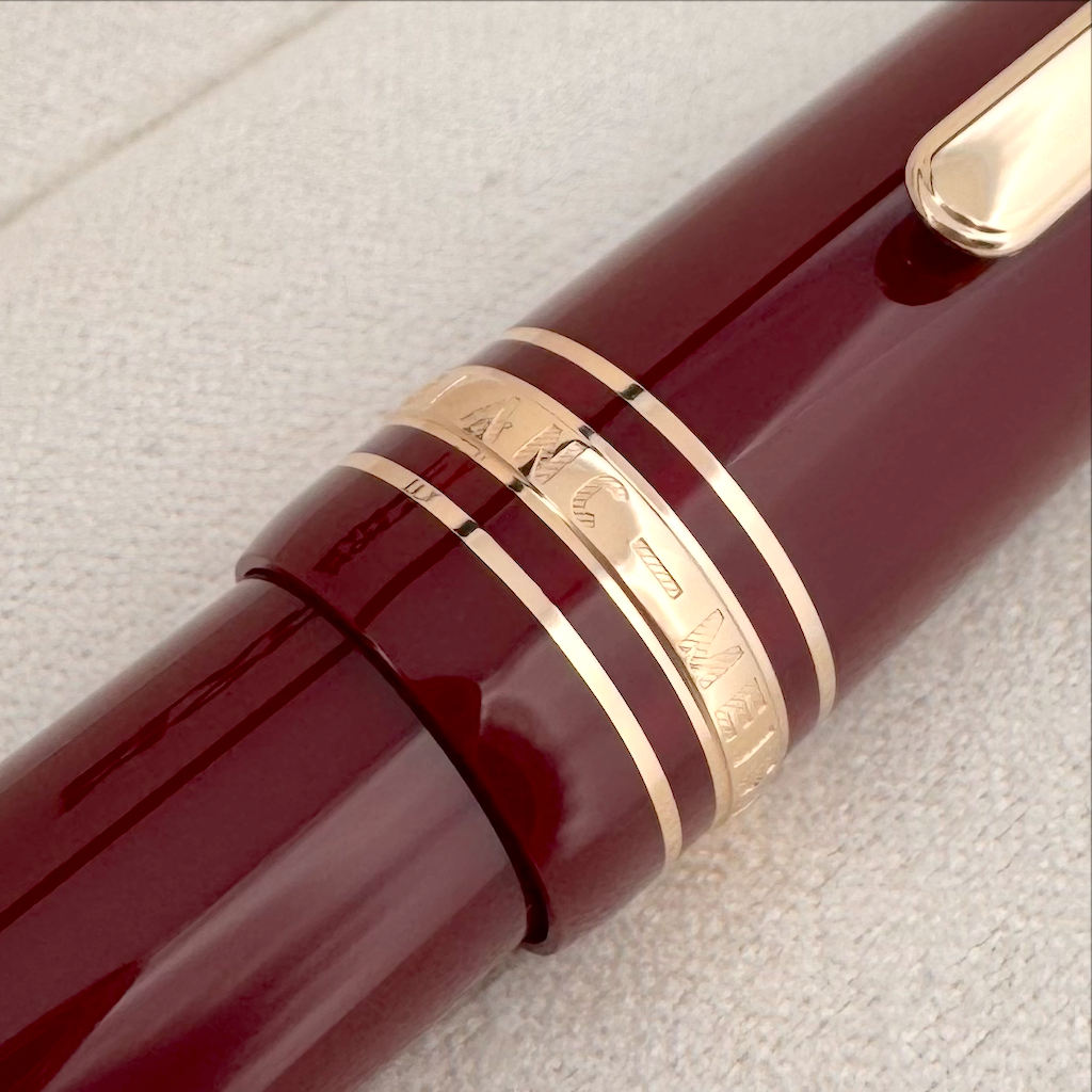 Montblanc Meisterstück Burgundy Red LeGrand Füllfederhalter - penfabrik