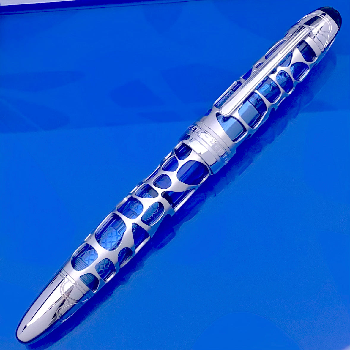 Montblanc Meisterstück Blue Hour Skeleton Füllfederhalter