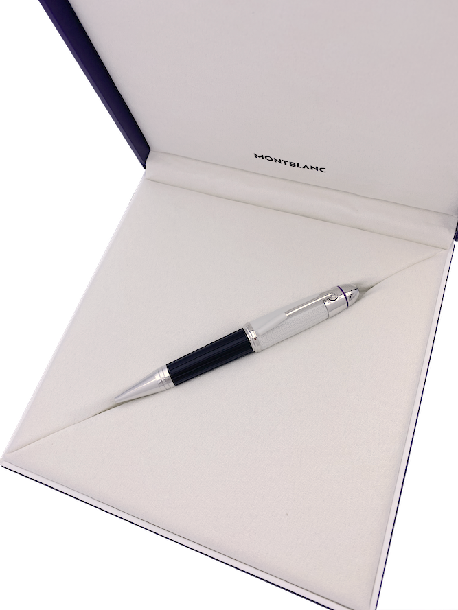 schwarz weißer Montblanc Kugelschreiber in Geschenkbox liegend