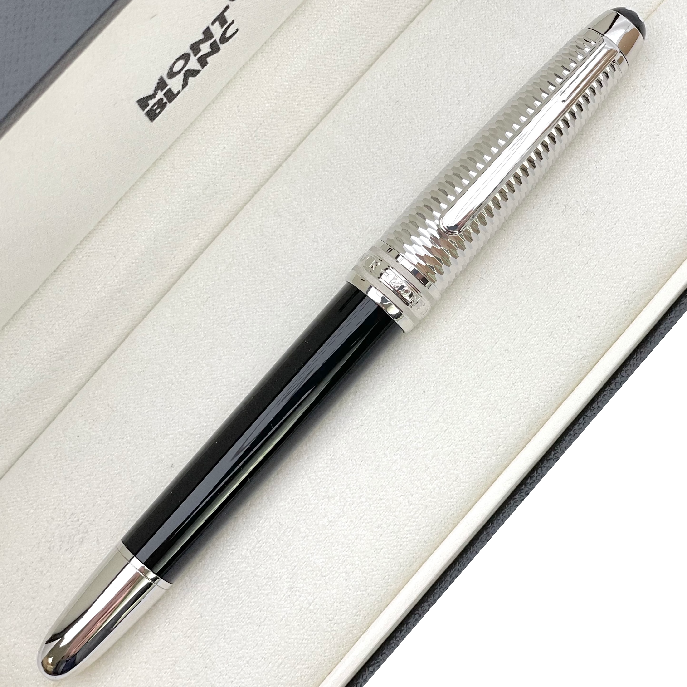 Montblanc Meisterstück Solitaire Geometric Dimension Classique Füllfederhalter Doué - penfabrik
